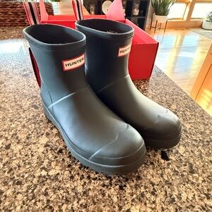 Hunter ARTIC GREEN Short Rain Boots SIZE 9